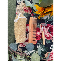 Body Care Kit - Loofah + Detangling Comb + Razor