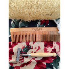 Body Care Kit - Loofah + Detangling Comb + Razor
