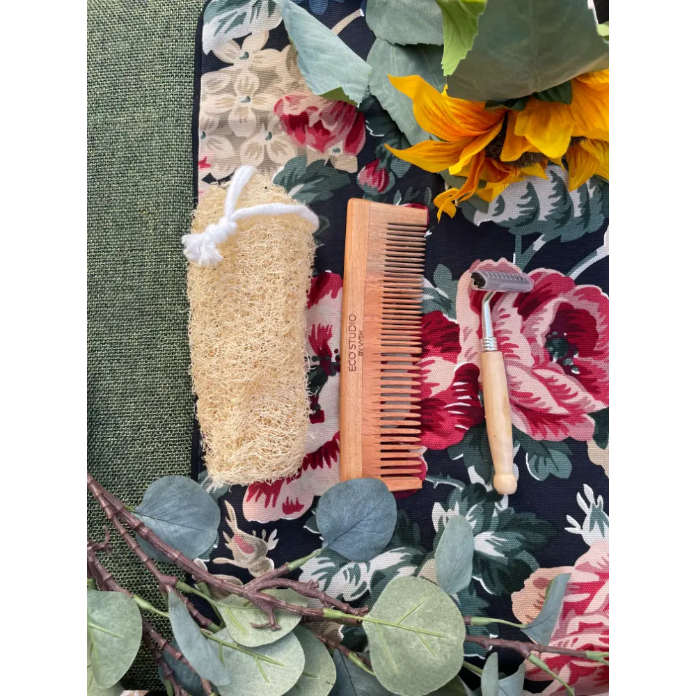 Body Care Kit - Loofah + Detangling Comb + Razor