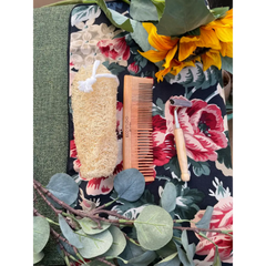 Body Care Kit - Loofah + Detangling Comb + Razor