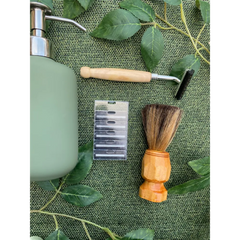 Beard Kit - Razor + Cartridges + Shaving Brush