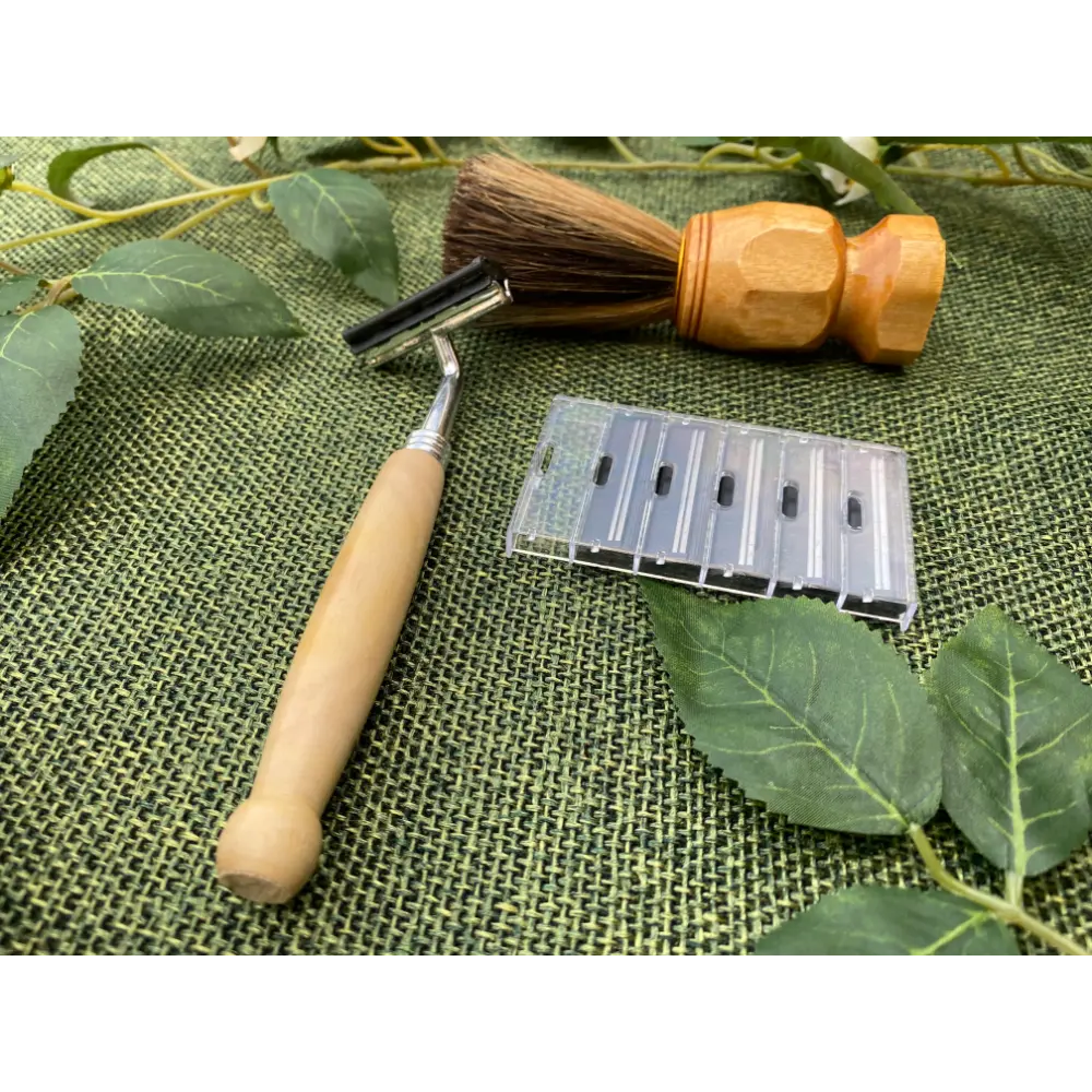 Beard Kit - Razor + Cartridges + Shaving Brush