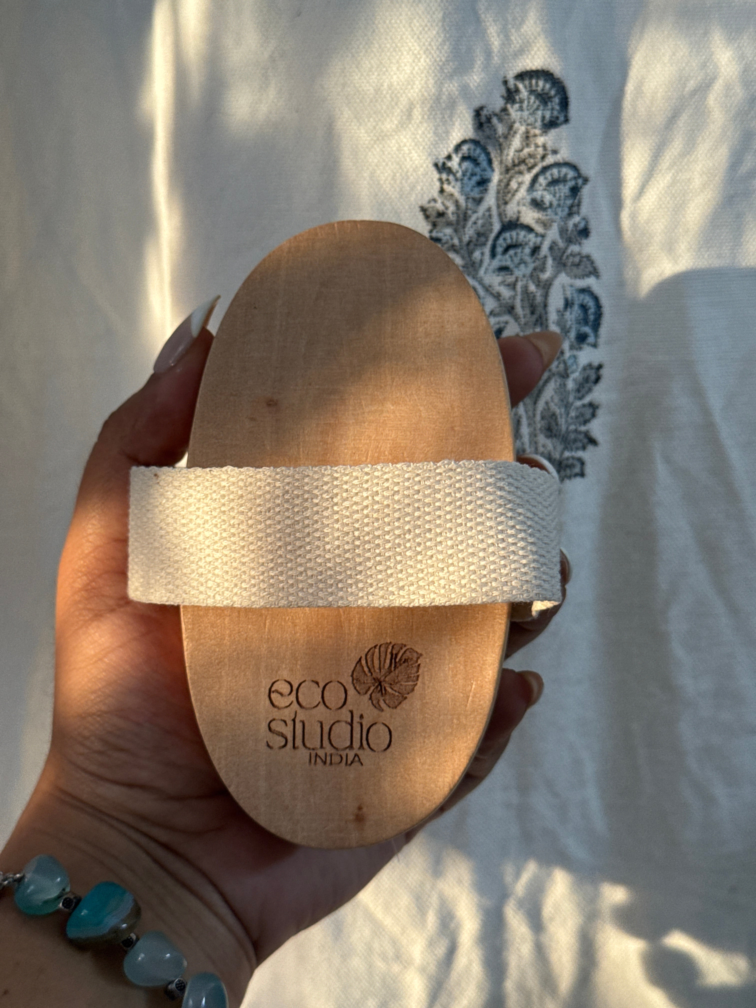 Dry Brushing Body Brush – Natural Bristles for Cellulite & Lymphatic Drainage - oval