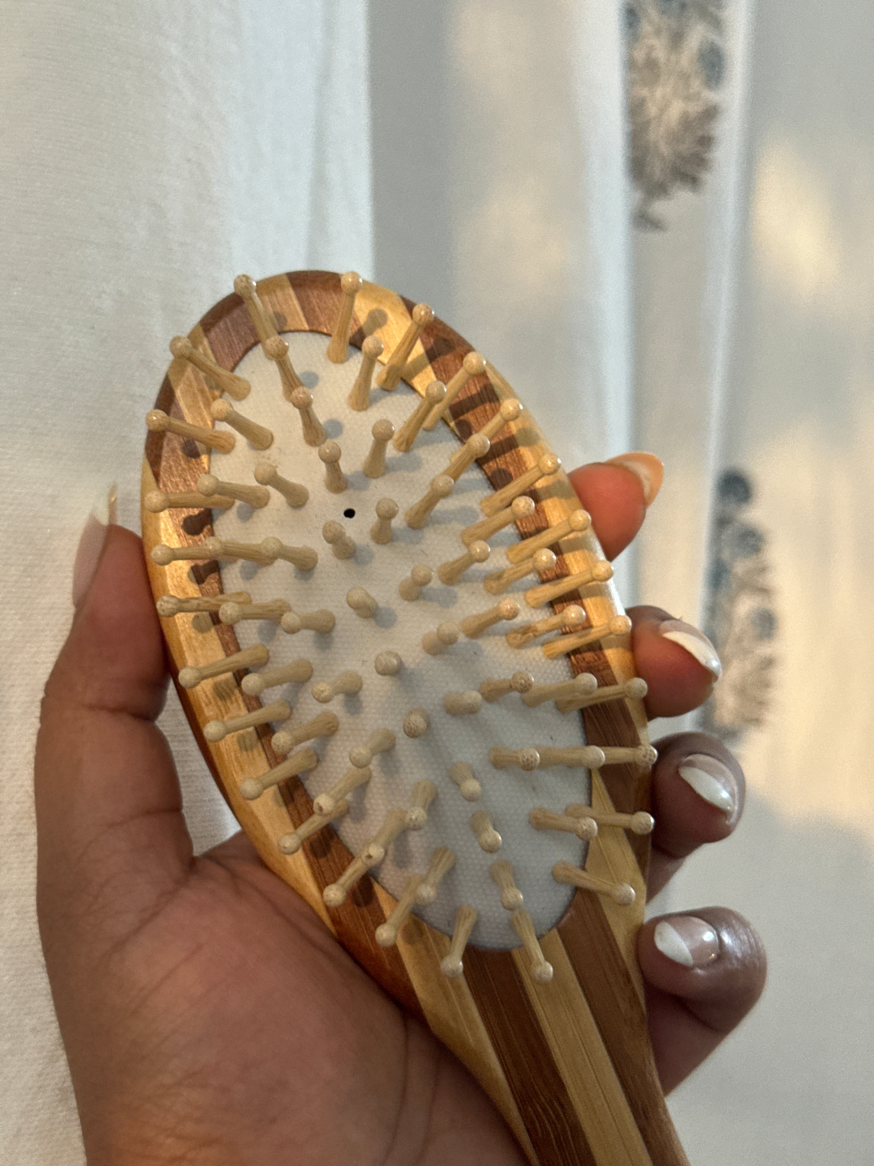 Bamboo Paddle brush for detangling hair - Oval