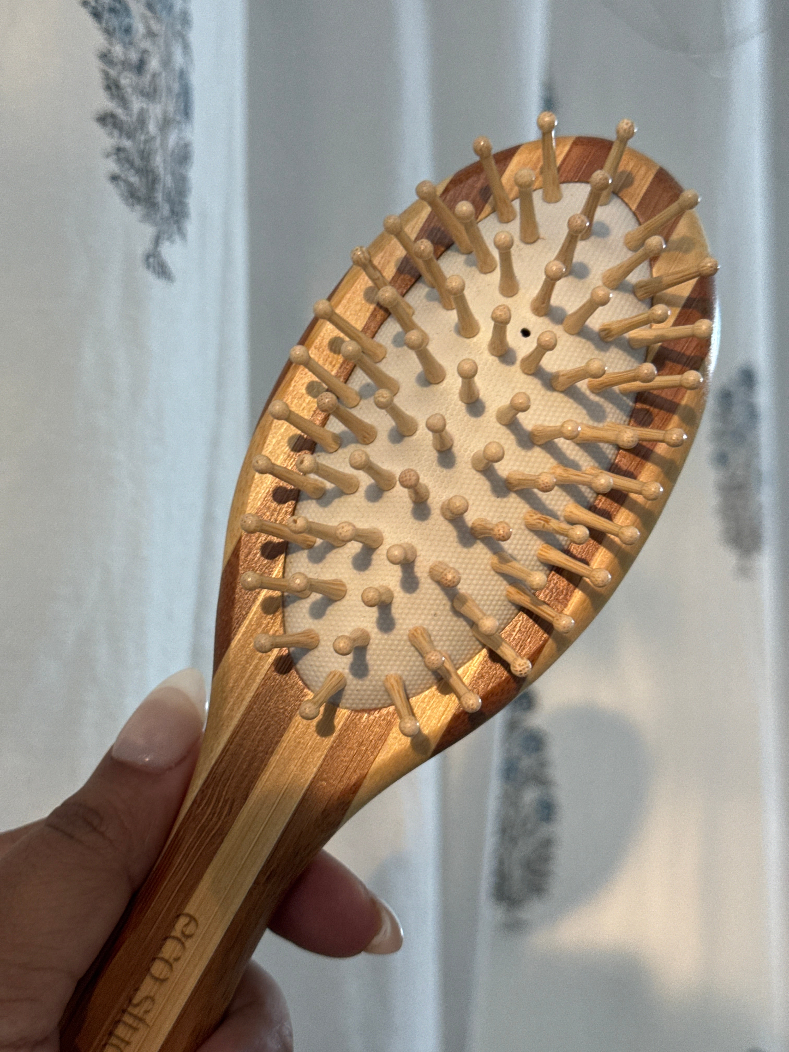 Bamboo Paddle brush for detangling hair - Oval